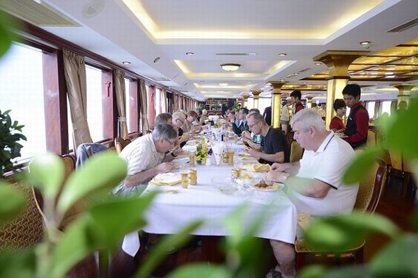 Du thuyền Golden Cruise 9999 